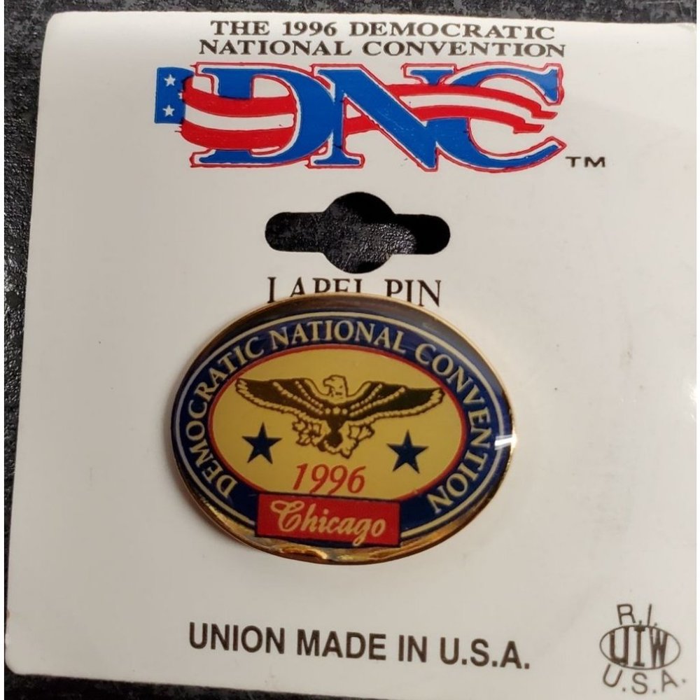 The 1996 Democratic National Convention Lapel Pin - Chicago - Bill Clinton - Mad